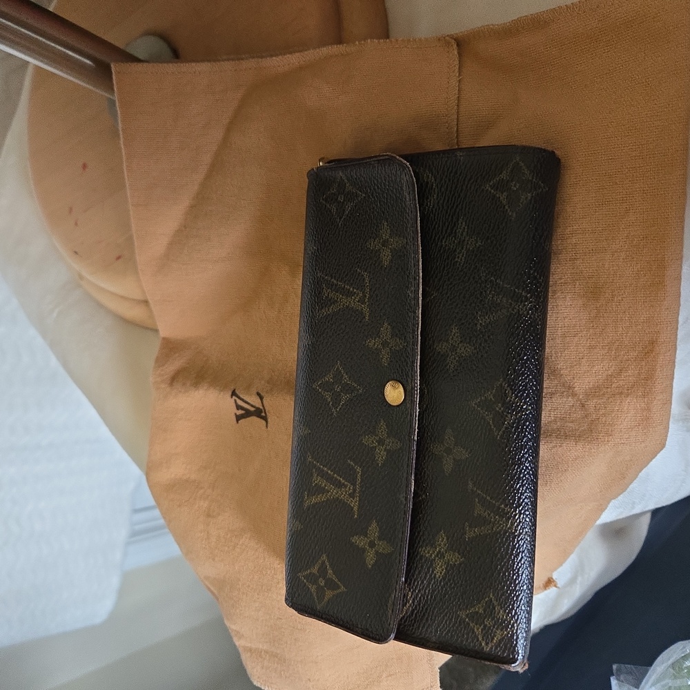 AUTHENTIC Full Inclusion Vintage Louis Vuitton Brown Monogram Sarah Long Wallet. - Picture 8 of 10